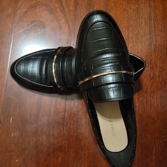 Loafers - Picture 2 of 3